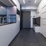 Апартаменты Hamba Clouds- Self Check-in, Parking, 24h , Vat Варшава