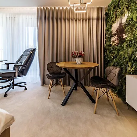 Hamba Clouds- Self Check-in, Parking, 24h , Vat Appartement