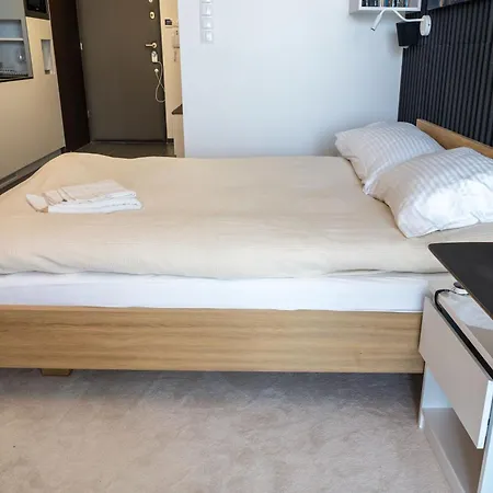 Hamba Clouds- Self Check-in, Parking, 24h , Vat * Varsóvia