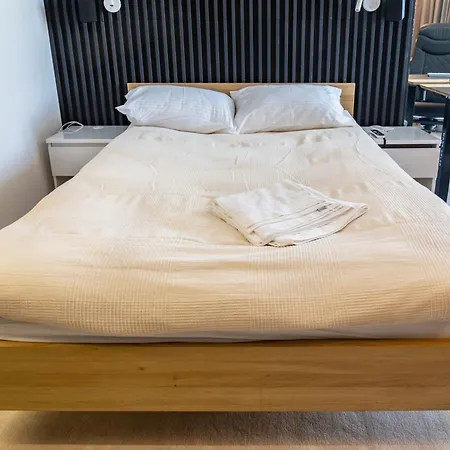 Hamba Clouds- Self Check-in, Parking, 24h , Vat Appartement *