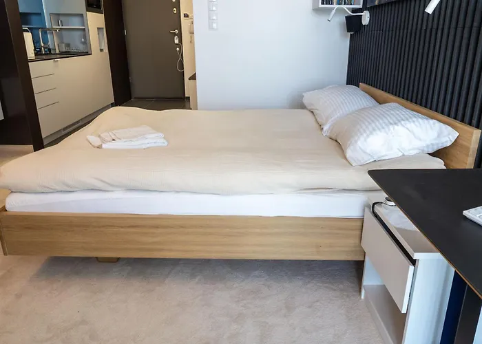 Hamba Clouds- Self Check-in, Parking, 24h , Vat * Varşova