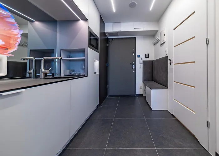 Daire Hamba Clouds- Self Check-in, Parking, 24h , Vat Varşova