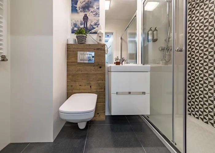 Hamba Clouds- Self Check-in, Parking, 24h , Vat Daire Varşova