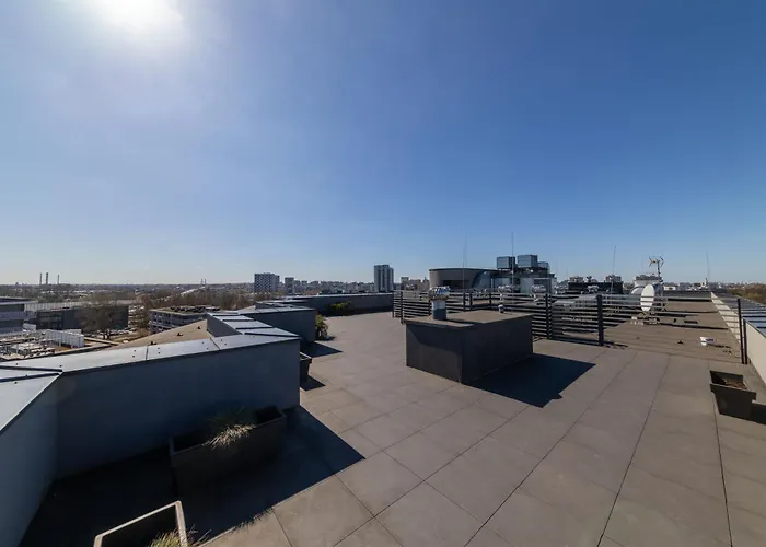 Hamba Clouds- Self Check-in, Parking, 24h , Vat * Varşova